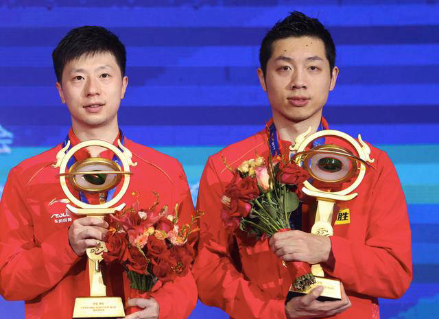 包含英国乒乓球队逆转瑞典乒乓球队，许昕高光表现的词条