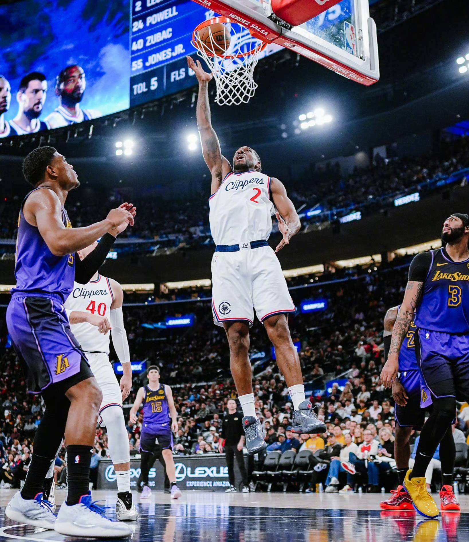 快船主场险胜凯尔特人，实现连胜