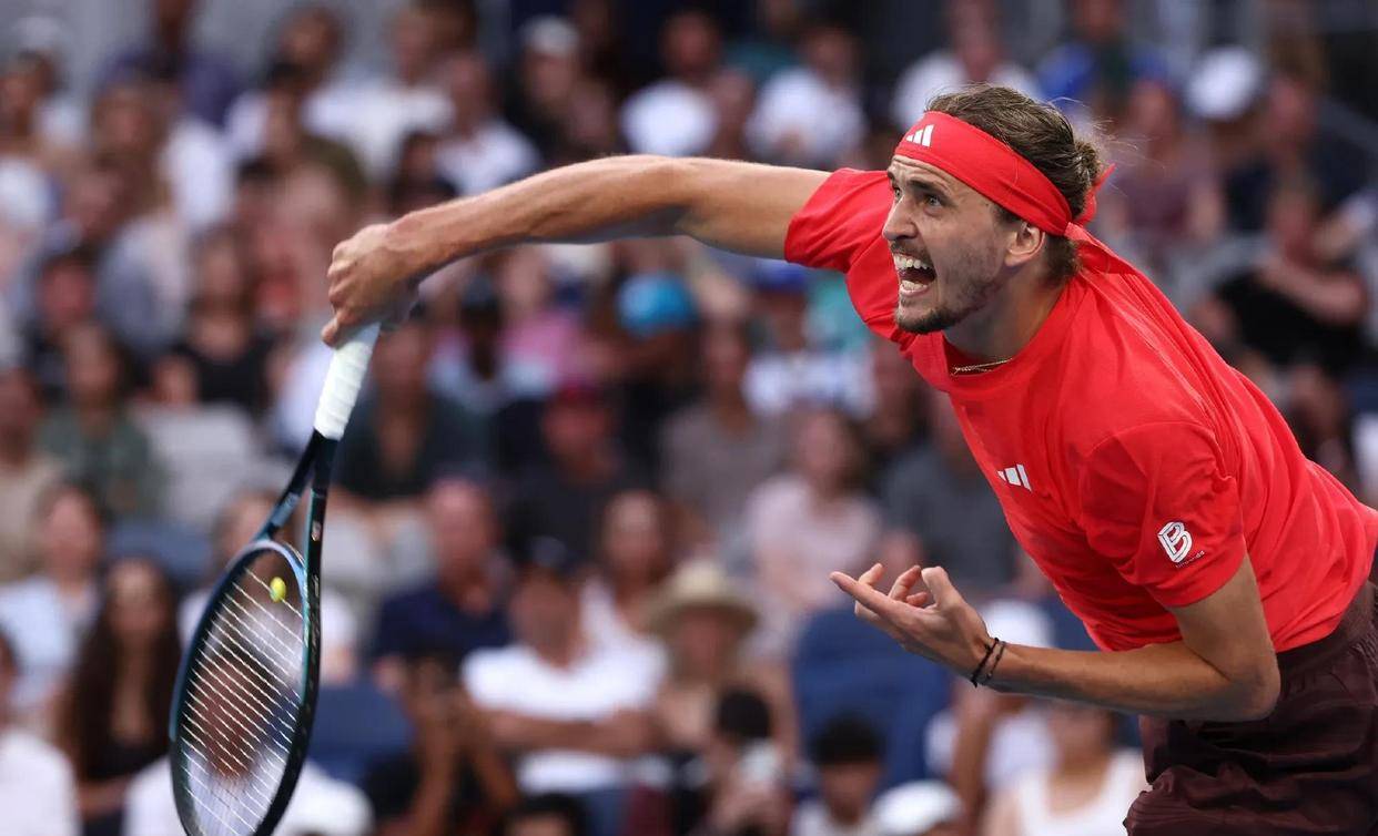 法网轻取澳网，兹维列夫带队取胜