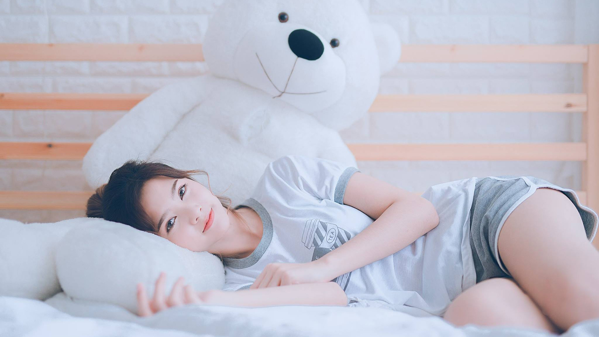 绿洲风暴，巴雷拉一击制胜，阿尔及利亚力克洪都拉斯晋级