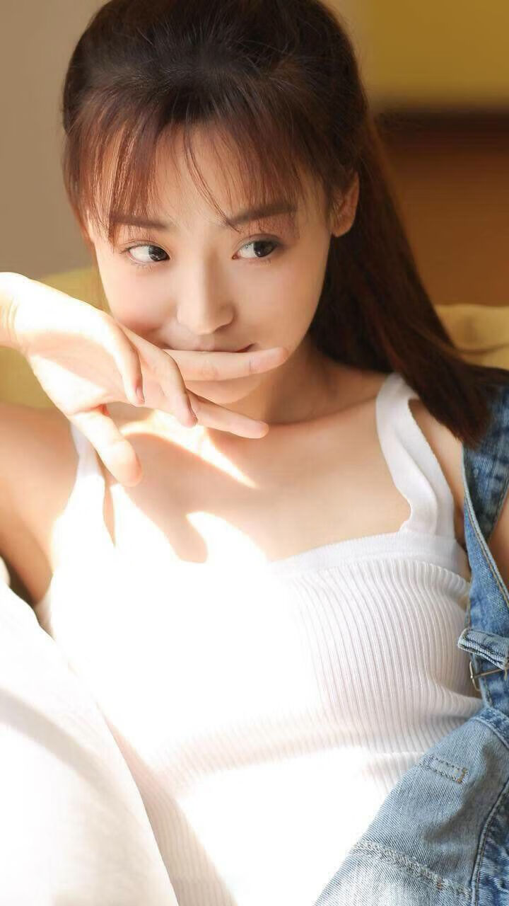 绿茵场上的双面诗篇，迪马利亚刷新纪录与新西兰的节奏掌控艺术