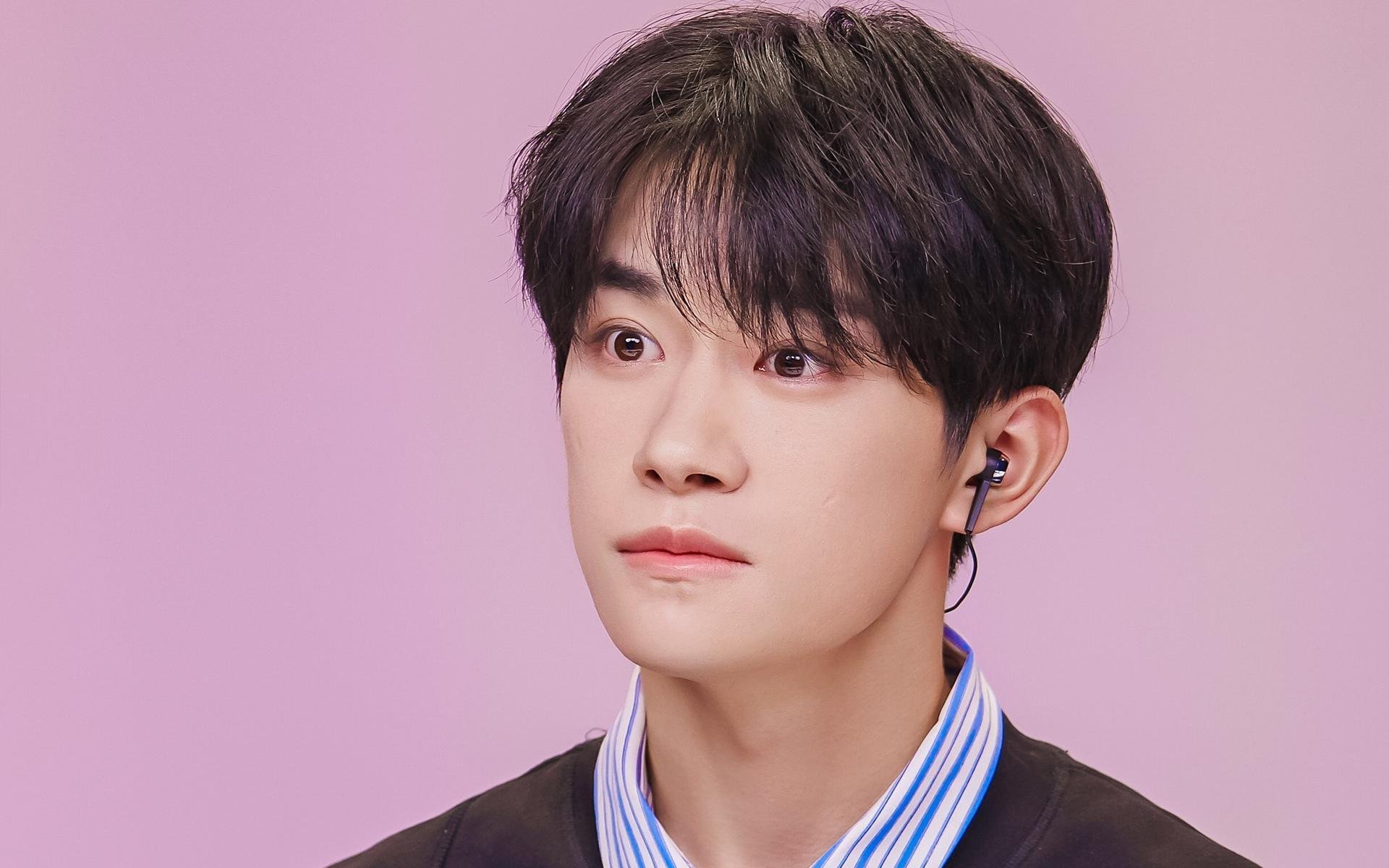 突尼斯稳胜西班牙创奇迹，迪巴拉巨星风采闪耀足坛